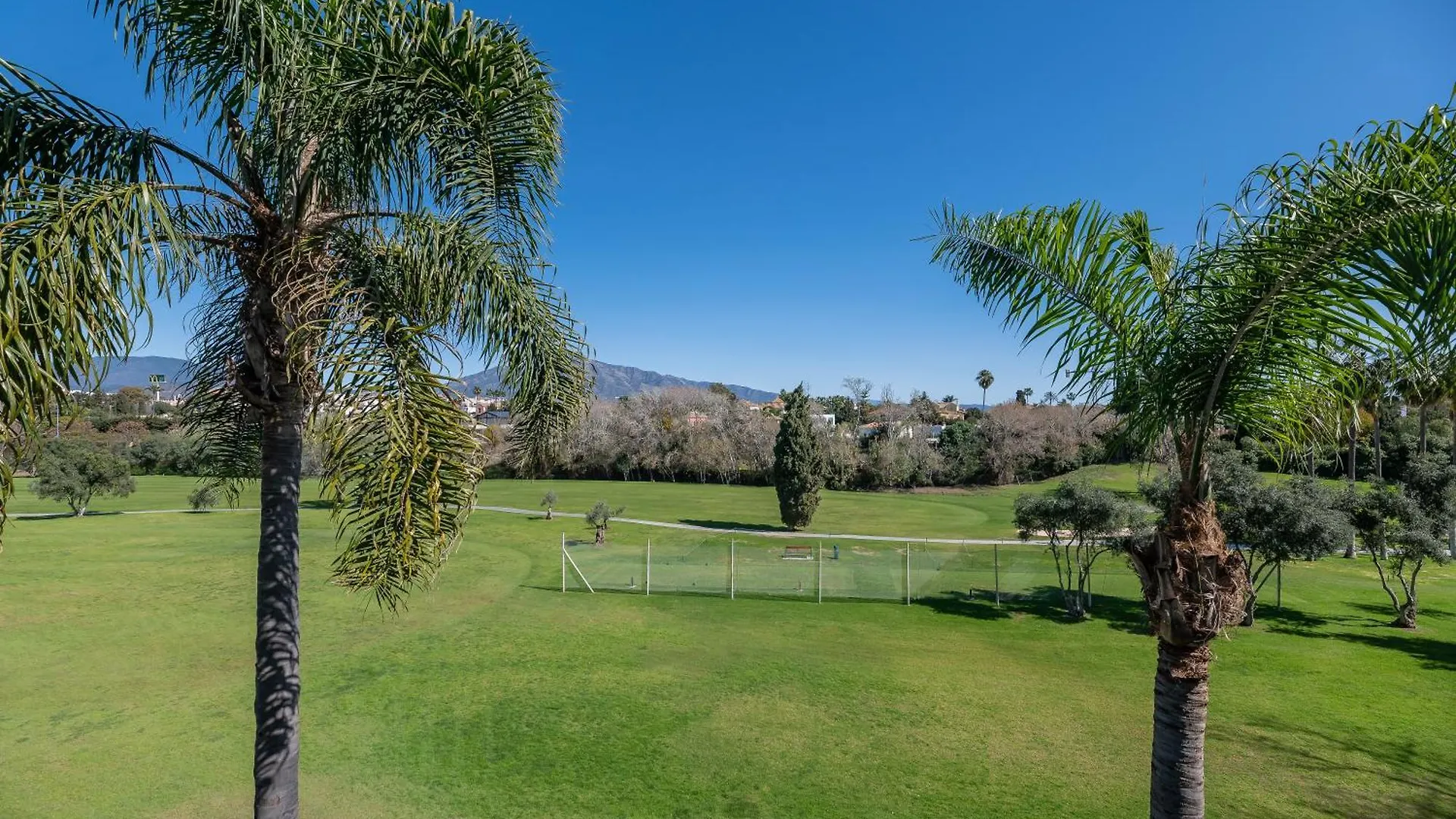 Stunning Duplex By The Golf & Terrace By The Beach Marbella