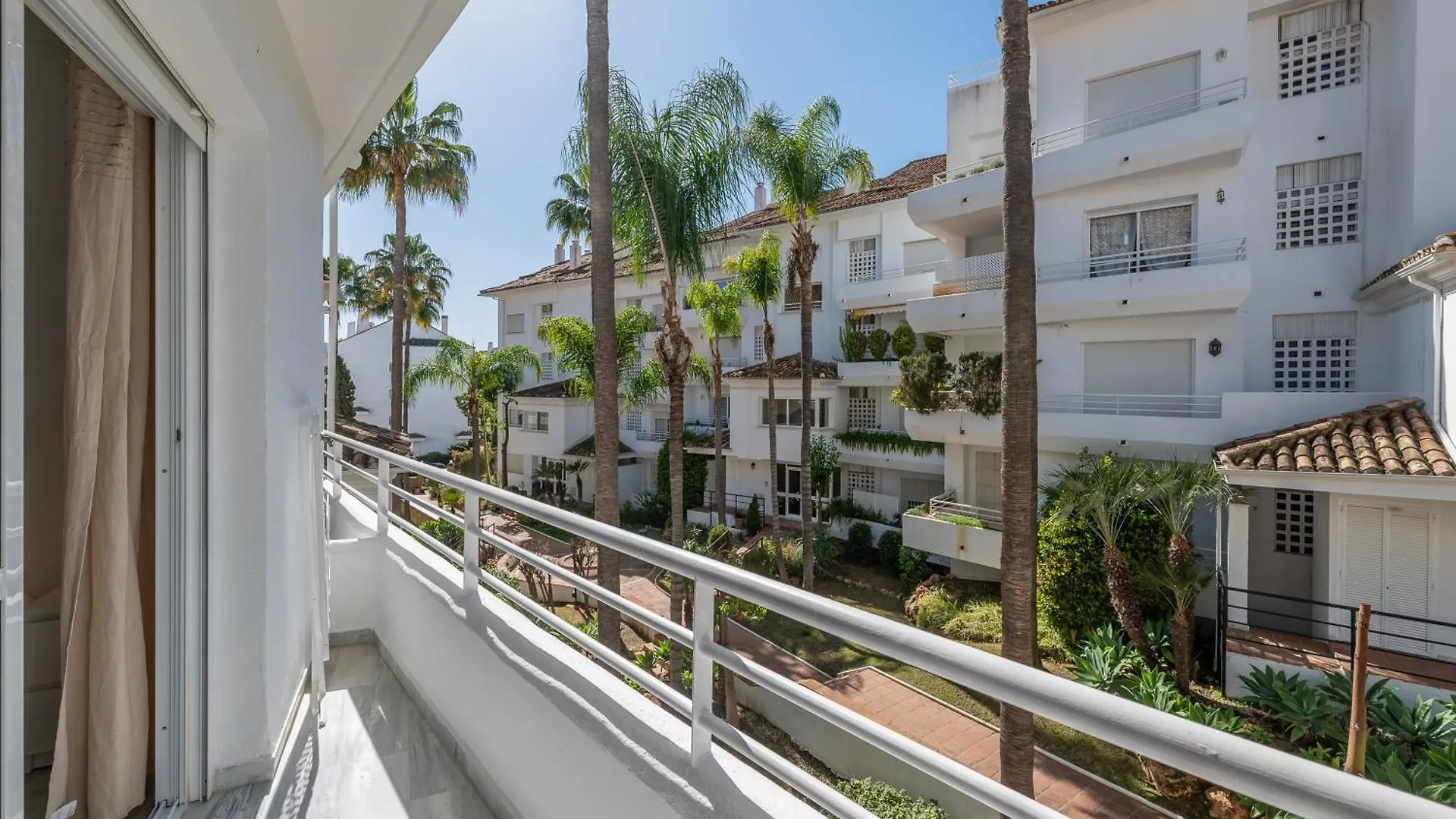 Stunning Duplex By The Golf & Terrace By The Beach Marbella Apartment