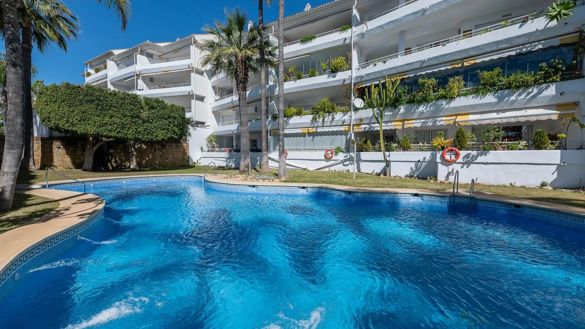 Lägenhet Stunning Duplex By The Golf & Terrace By The Beach Marbella Spanien