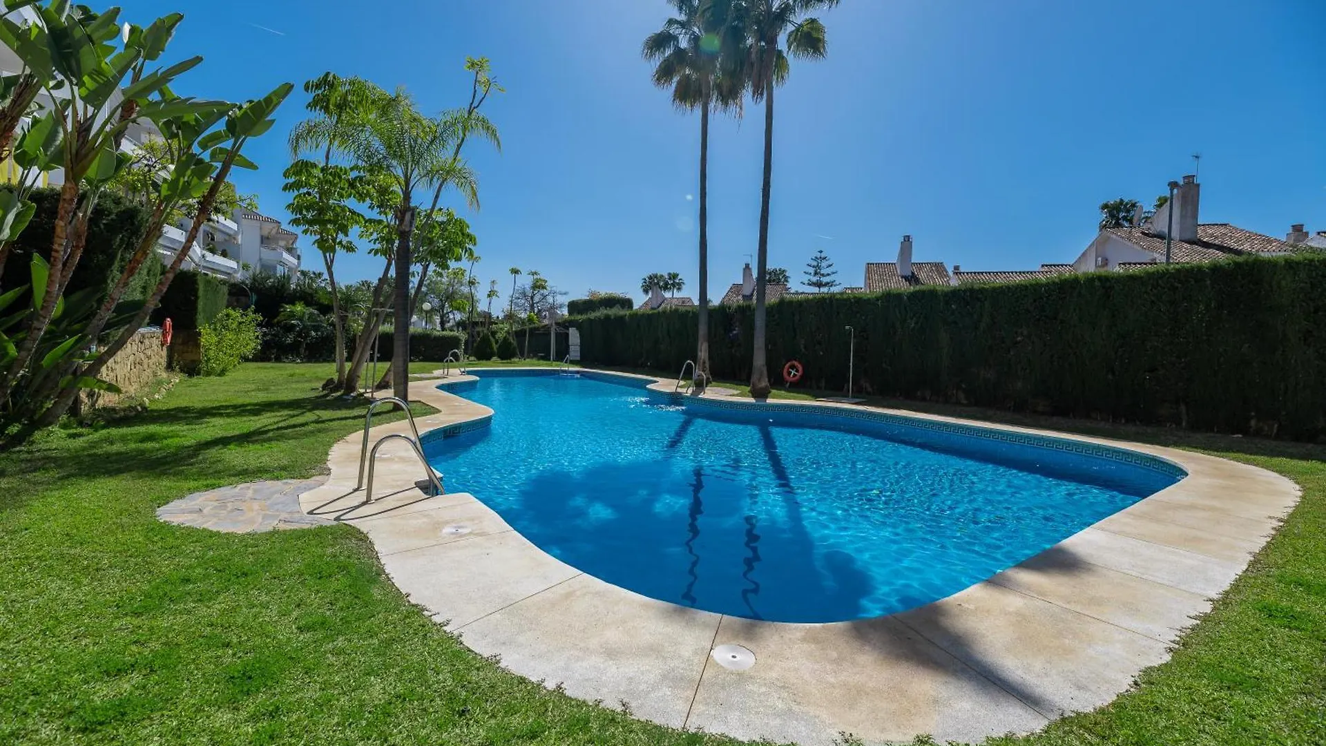 Stunning Duplex By The Golf & Terrace By The Beach Marbella 0*,