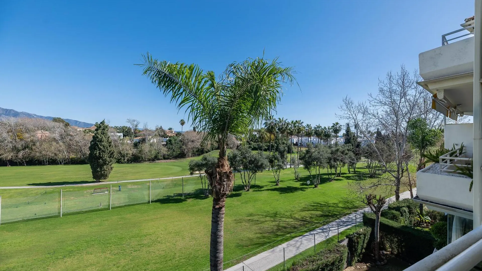Stunning Duplex By The Golf & Terrace By The Beach Marbella Spanien