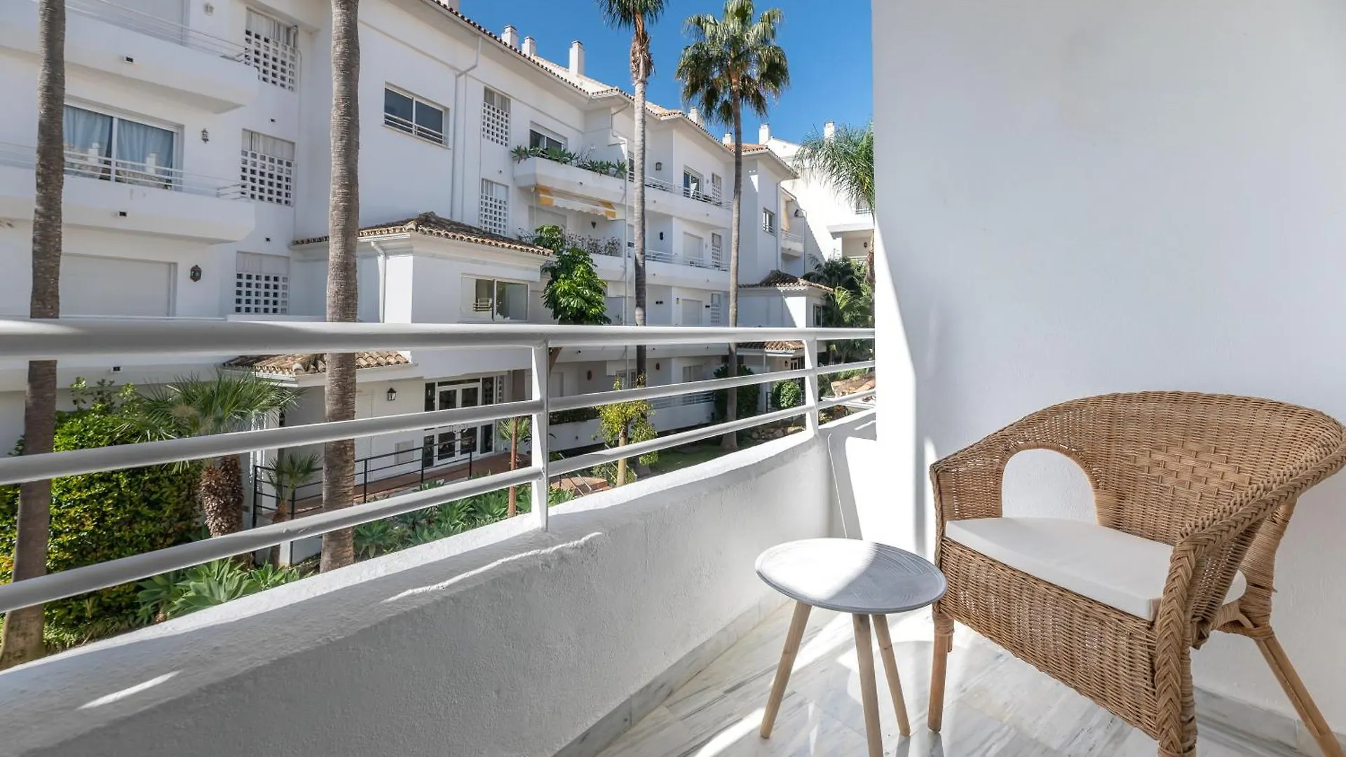 Stunning Duplex By The Golf & Terrace By The Beach Marbella 0*,