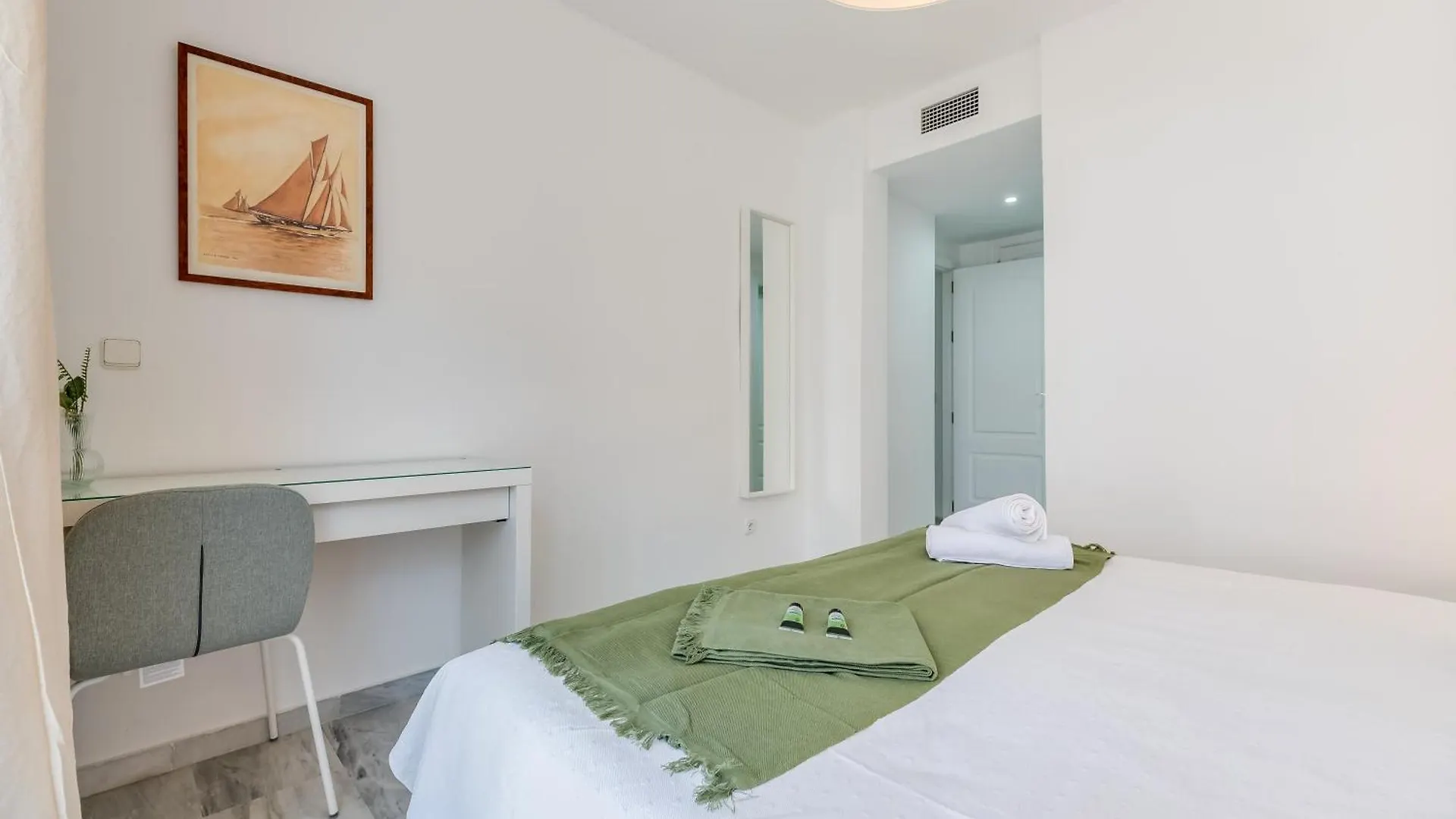 Lägenhet Stunning Duplex By The Golf & Terrace By The Beach Marbella